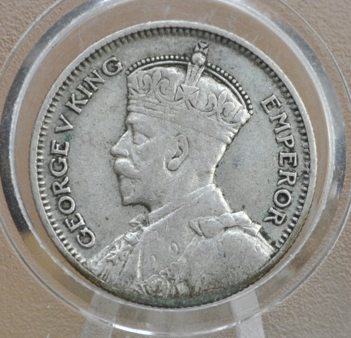 1935 New Zealand Silver Sixpence - Great Condition, XF - 50% Silver - 1935 New Zealand Six pence 6 Pence