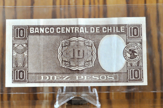 1947 N.D. Central Bank of Chile 10 Pesos/1 Condor Note - Trucco/Manshke Signatures - 1947 Chilean Ten Diez Pesos One Condor Note - P#111