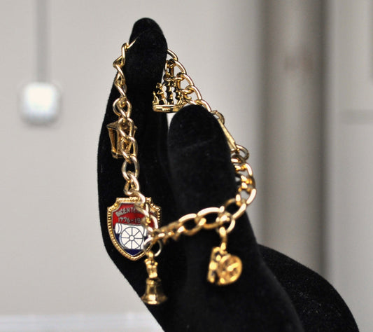 1976 American Bicentennial Gold Tone Charm Bracelet - Patriotic American Bracelet - 7.5" Length - Vintage 1776 Bicentennial Charm Bracelet