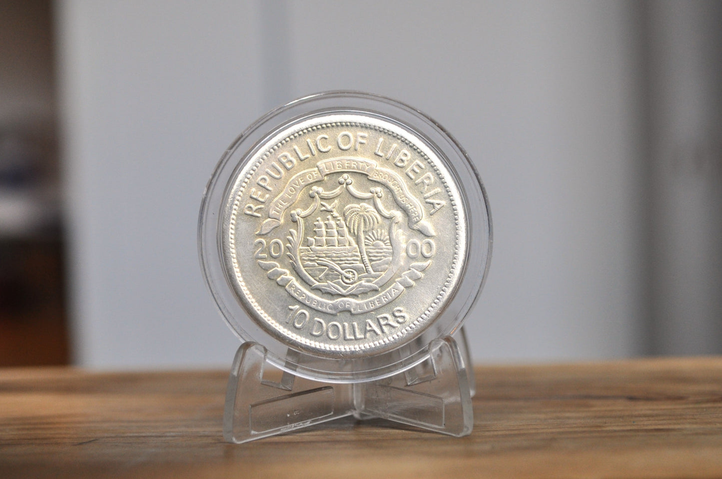 2000 Republic of Liberia Colorized 10-Dollar Coin - The Love of Liberty Brought us here, Republic of Liberia 10 Dollar Token