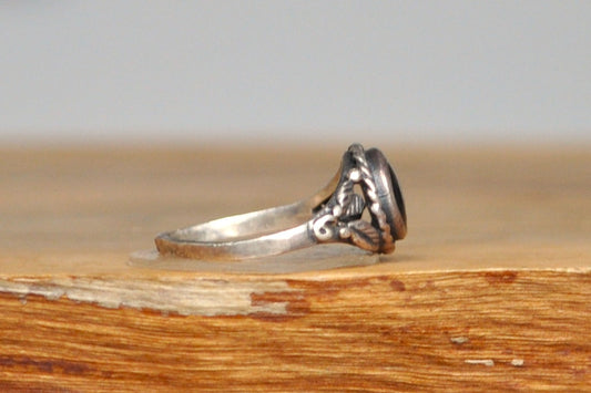 Leafy Yin-Yang Ring - Size 6 - Stamped and Tested Sterling Silver - Chinese Jewelry