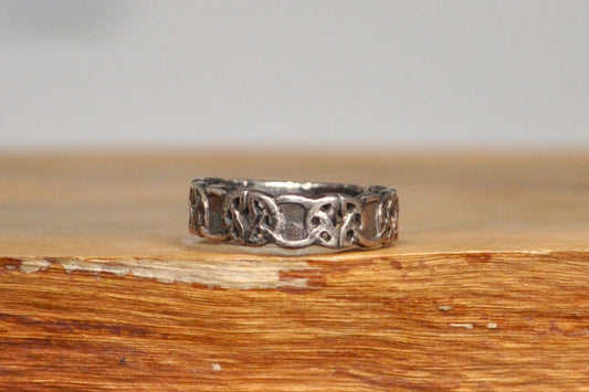 Celtic Woven Knots Ring - Size 8 - Stamped and Tested Sterling Silver - Irish Band Ring - Bound Together Engravable ring
