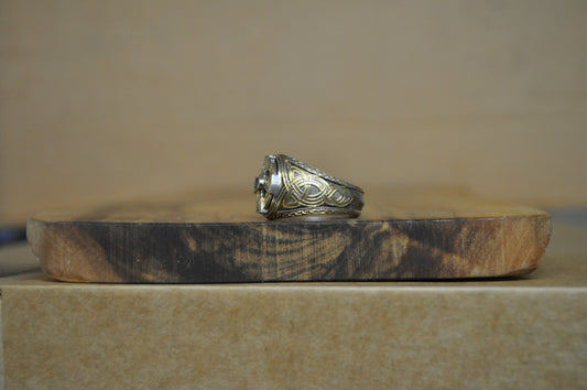 Franklin Mint Emerald Studded Celtic Knot/Triquetra - Size 11.5 - Stamped and Tested Sterling Silver - Irish Jewelry