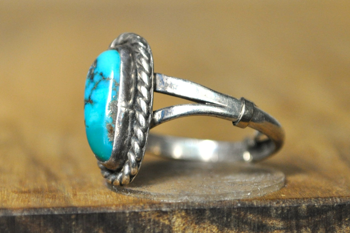 Slender Oval Cut Turquoise Ring - Size 8.5 - Tested Sterling Silver - Twisted Rope Bezel