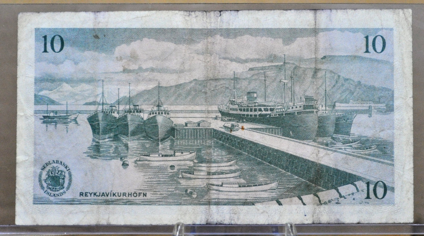 1961 Iceland Sedlabanki Islands 10 Kronur Note - Choice of Signature Order - 1961 Icelandic Ten Krónur Banknote - P#42a.1 / P#42a.2