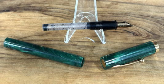 Vintage Sheaffer No Nonsense Green Marble Fountain Pen - Marbled Green No Nonsense Sheaffer Vintage Pen