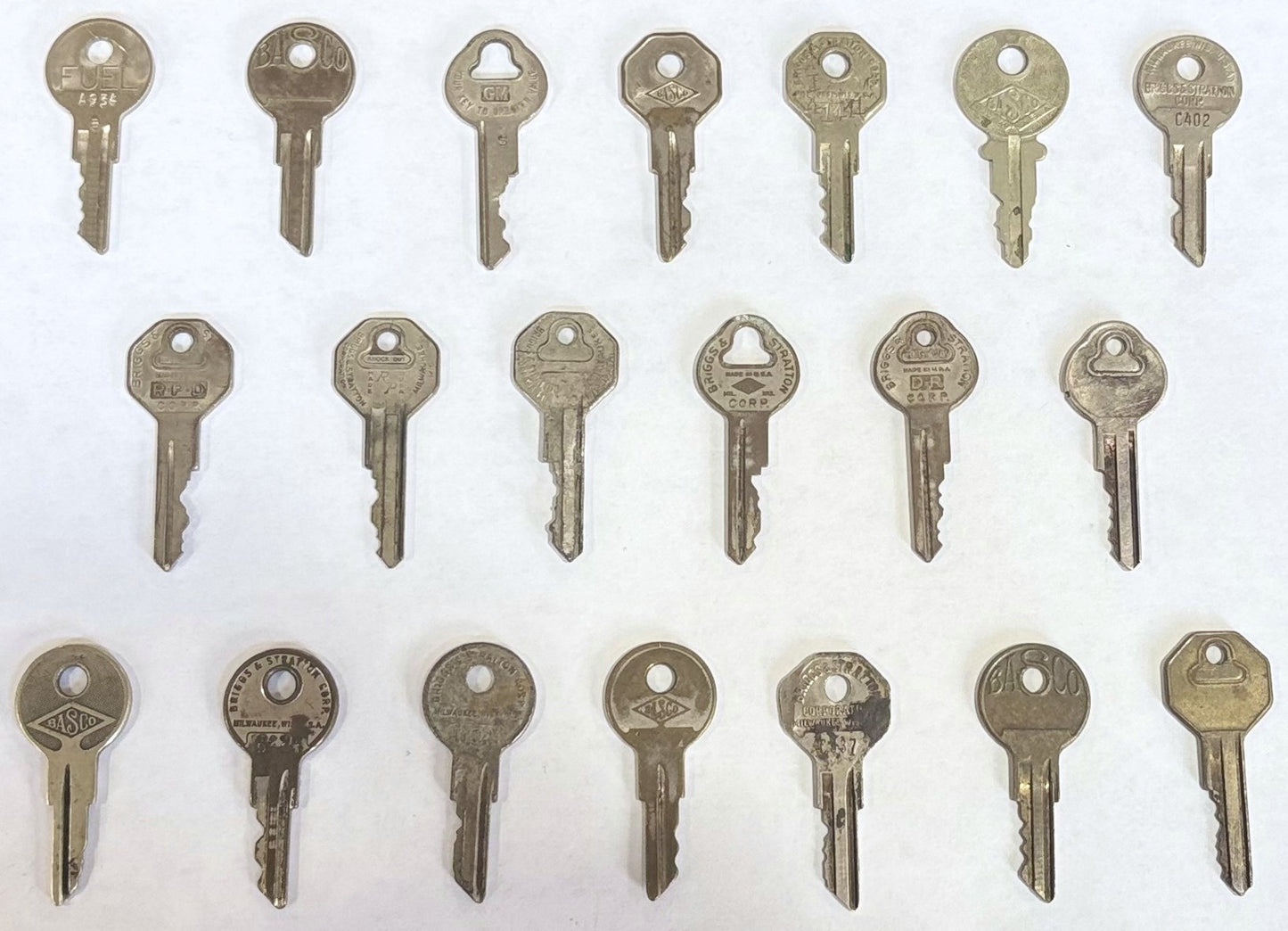 Authentic Vintage Briggs & Stratton Keys: Choose Your Variant - Briggs & Stratton Keys Variant Selection