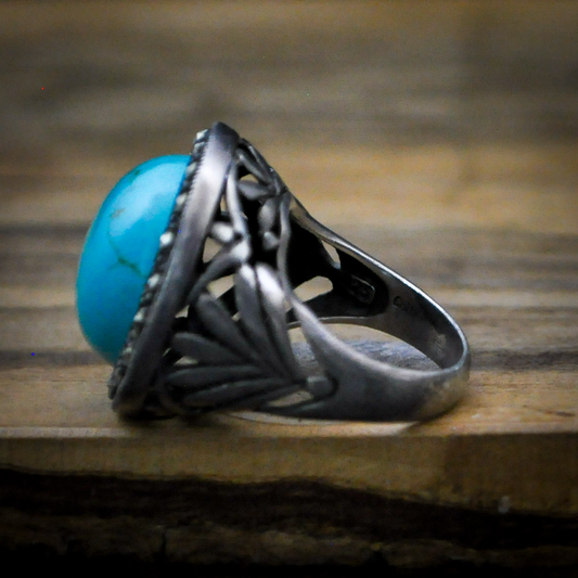 925 Sterling Silver Round Turquoise Cabochon Ring with Marcasite Accents, Sz 6.5 - Genuine Turquoise & Sterling Silver Marcasite Cocktail Ring