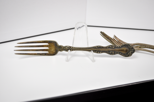 Set of 4 Antique Holmes and Edwards XIV Rose Pattern Forks and Pickle Forks - Décor & Collections - Silver Forks - 2 Pickle Forks - 2 Forks