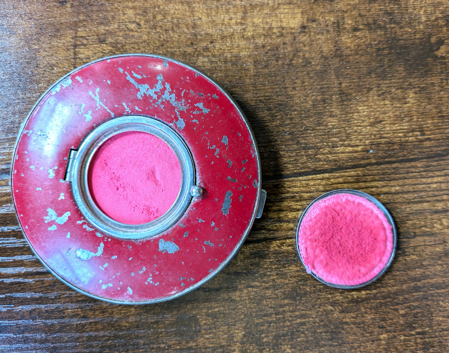 Vintage Compact Powder With Blush and Mirror - Unique Red On-The-Go Compact, Blush and Mirror
