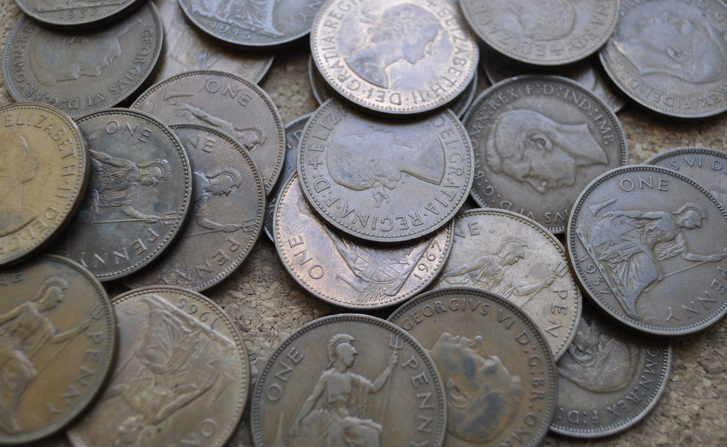 UK Pennies Large Cents 1937-1967 - Choose By Date, mixed conditions - 1930's, 1940's, 1950's 1960's UK Shillings Queen Elizabeth, George VI