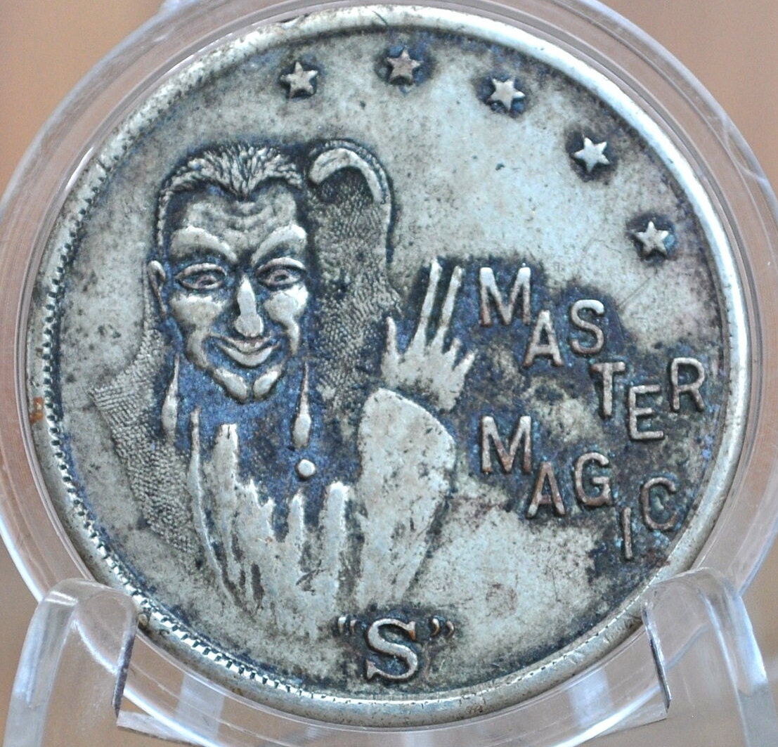 Master Magic Token - Unknown Origin, Unique Token - Magic Token, Occult Token - Master Magic S Token, Five 5 Pointed Stars