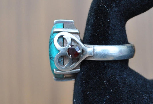 Beautiful Turquoise Color Stone Ring, 925 Silver, Size 7.5, Sterling Silver
