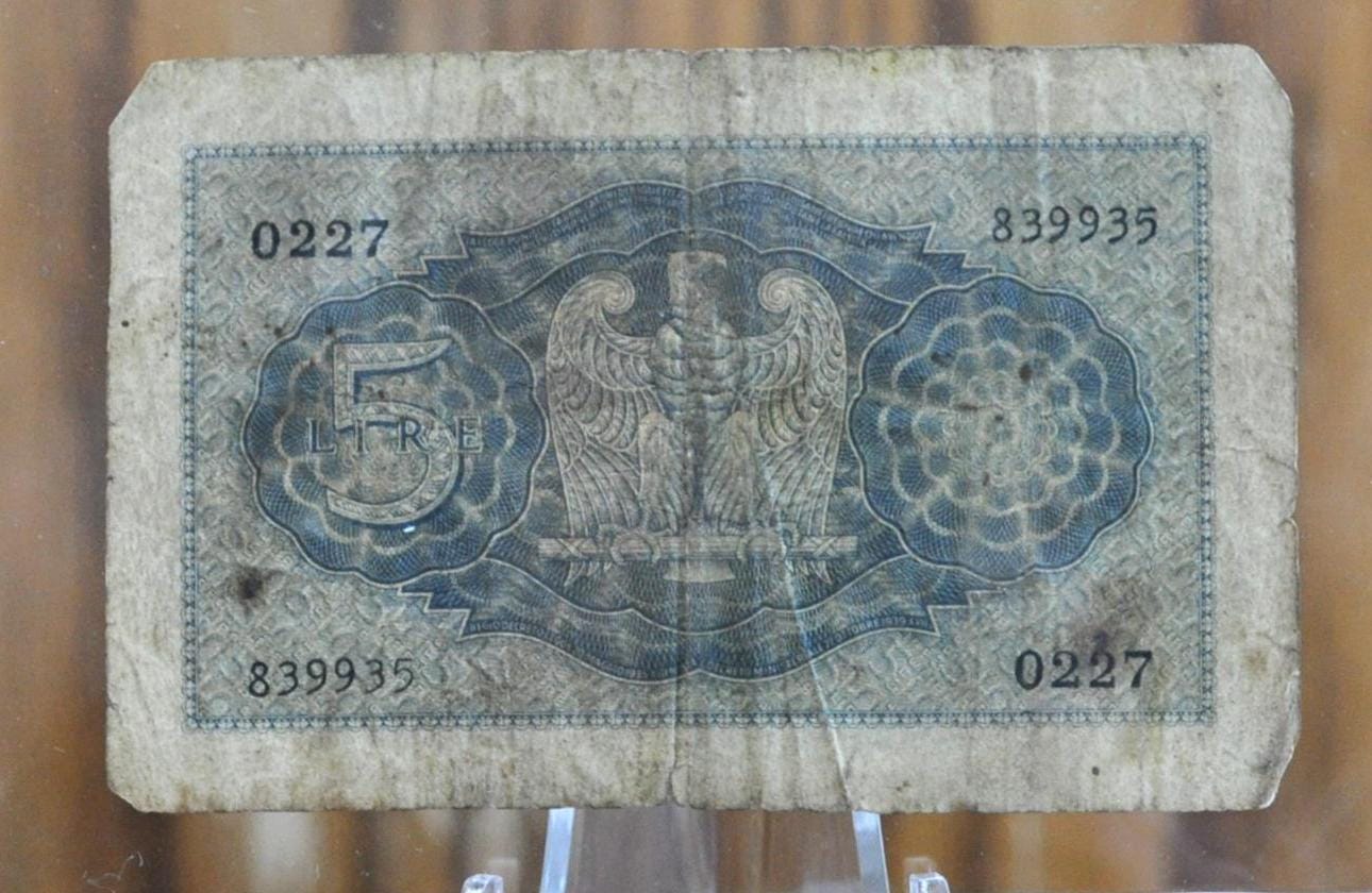 1940 5 Lire Italian Banknote - XF+ Grade - Italy Five Lire Cinque Lire Banknote 1940 King Vittorio Emanuele III, Cool Old Banknote from WWII