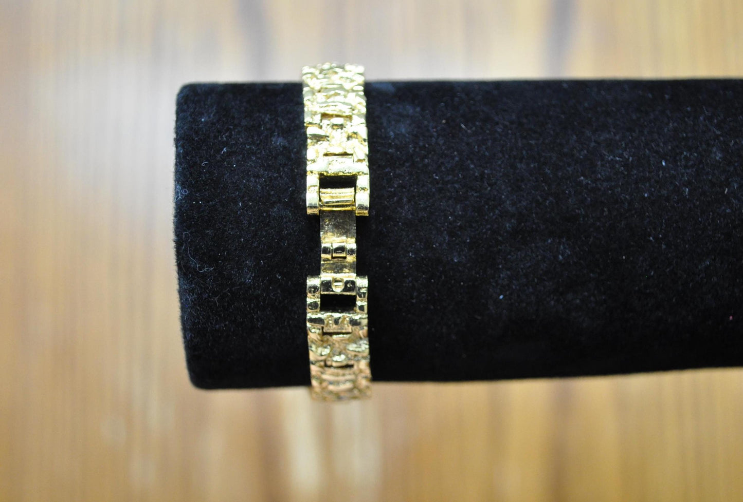 Vintage Gruen Diamond Quartz Gold Nugget Watch - Diamond Quartz Gold Nugget Gruen Watch - Not Working!