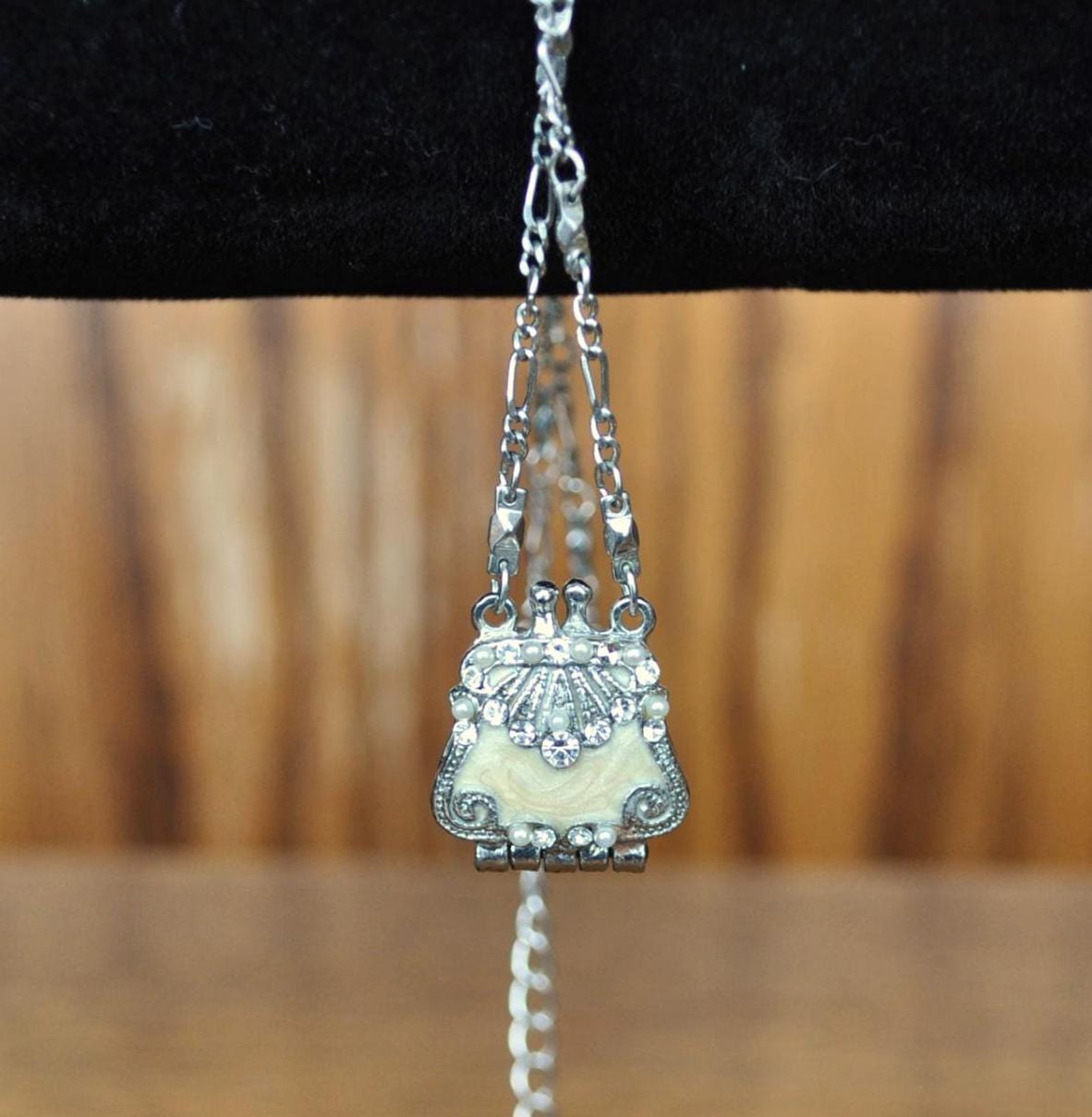 Chain Necklace Vclm Necklace Vintage VCLM Silver-Toned Enamel