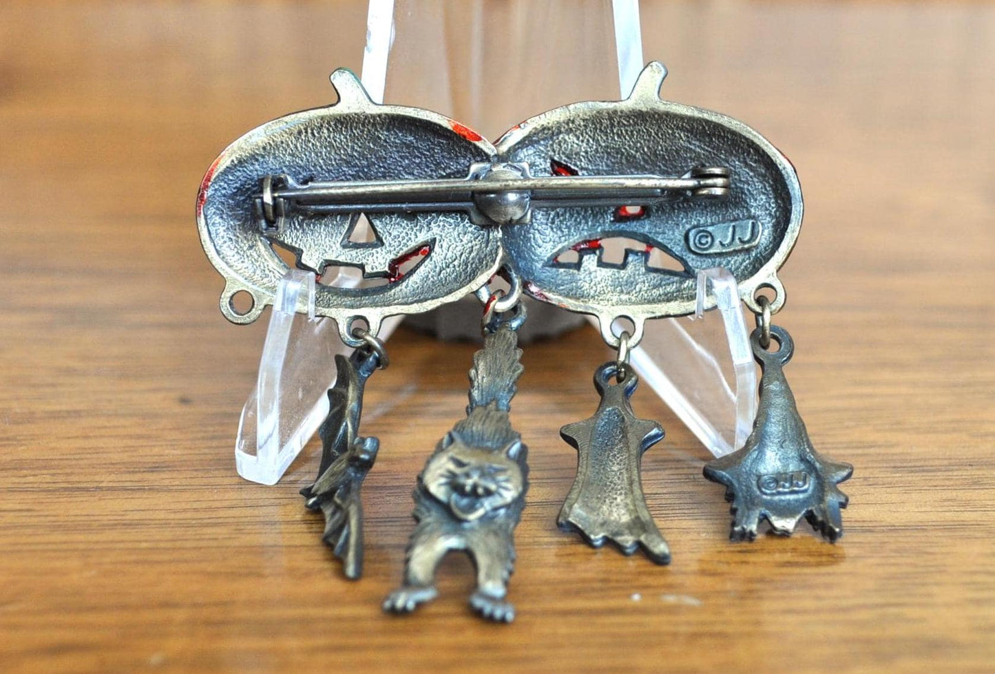 Awesome Pin! - JJ Jonette Halloween Pumpkin Pin - JJ Jewelry - Missing One Charm