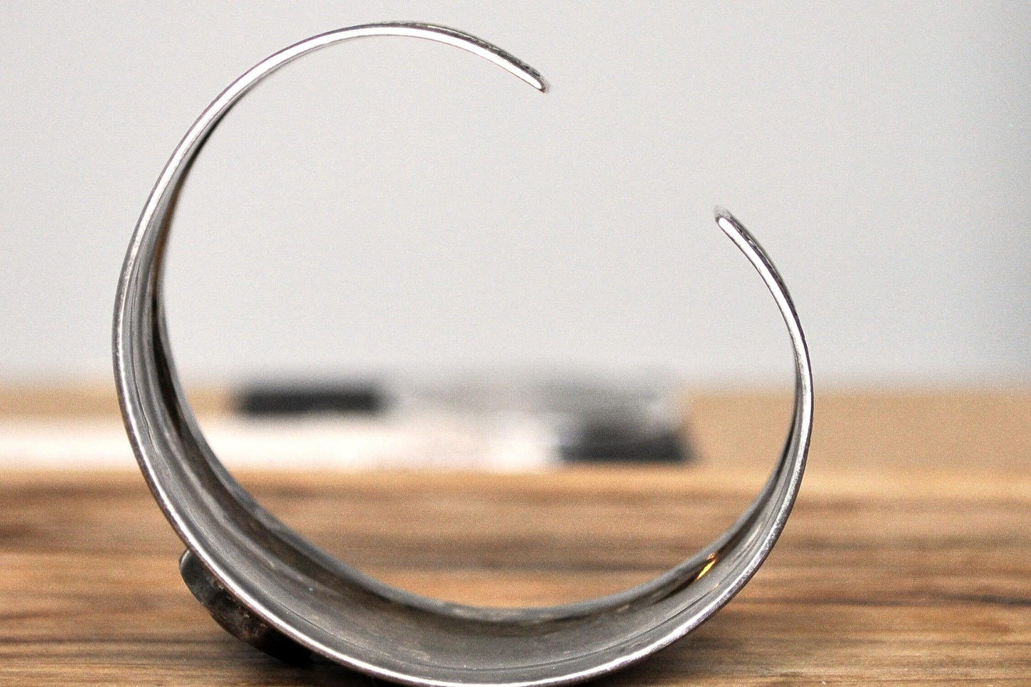 Vintage Native Green Onyx Cuff Bracelet - W 2.25 In , H 1.75 In - Stamped and Tested Sterling Silver - 925 ATI Indonesia