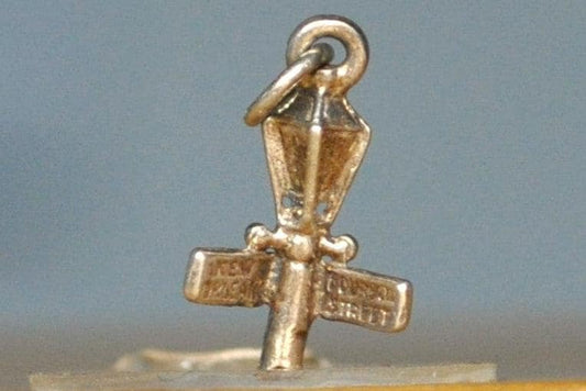 New Orleans Bourbon Street Lamppost Charm - Tested Sterling Silver - Historic French Quarter Charm - Mardi Gras Charm