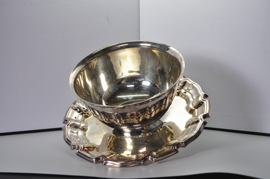 Towle Silverplate Scalloped Gravy Server Attached Base Plate - Vintage TOWLE Silverplate Gravy Boat Sauce Bowl with Attached Underplate Scalloped
