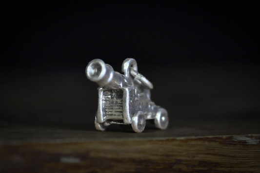 Vintage Sterling Silver Fort McHenry Cannon Charm Pendant - Vintage Fort McHenry Rodman Smoothbore Cannon Sterling Silver Charm