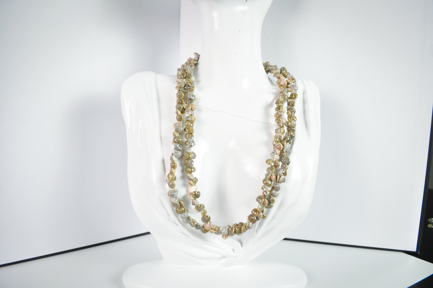 Vintage Hawaiian Seashell Necklace Statement Piece - Natural Multicolored Sea Shell Layered Necklace
