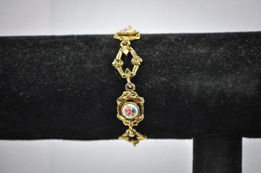 Vintage Gold-Toned Floral Link Bracelet - Detailed Floral Gold-Toned Link Bracelet