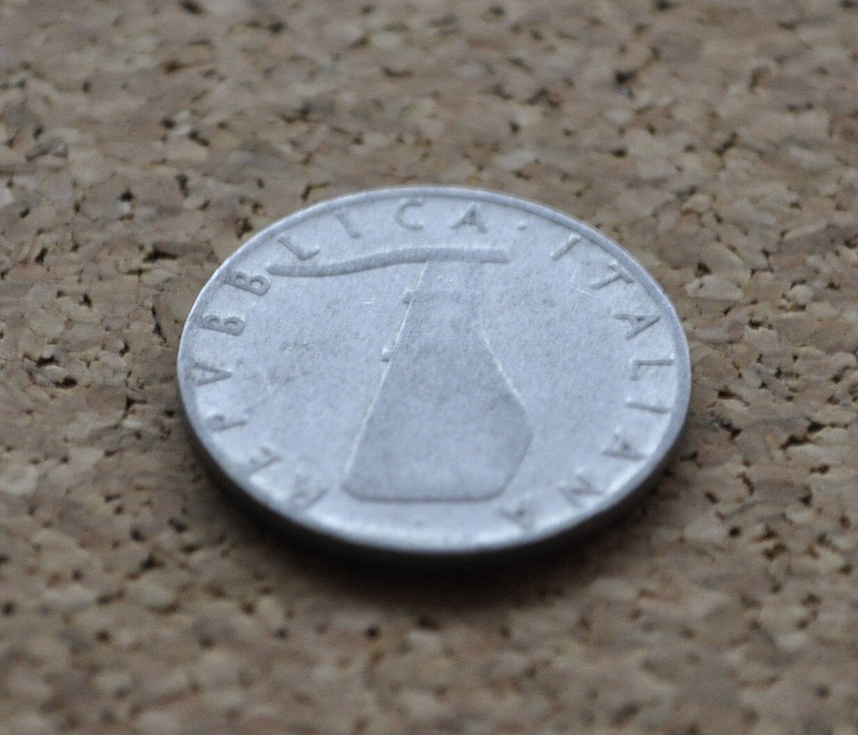L.5 Italian Coin - 5 Lire 1954