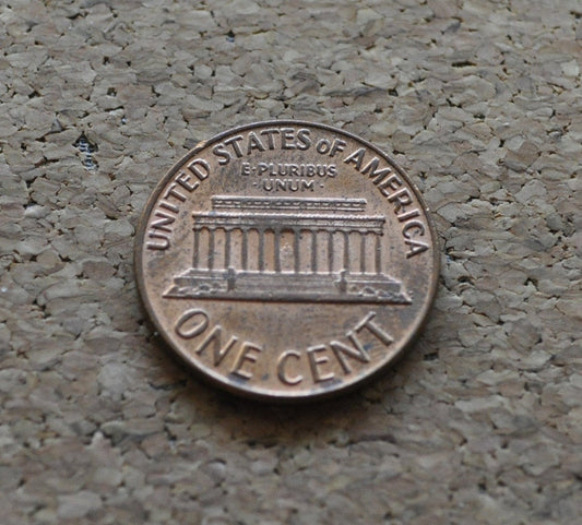 1969 S Memorial Penny - XF-AU (Extremely Fine to About Uncirculated) Condition - Collectible Coin - San Francisco Mint Lincoln Cent 1969 S