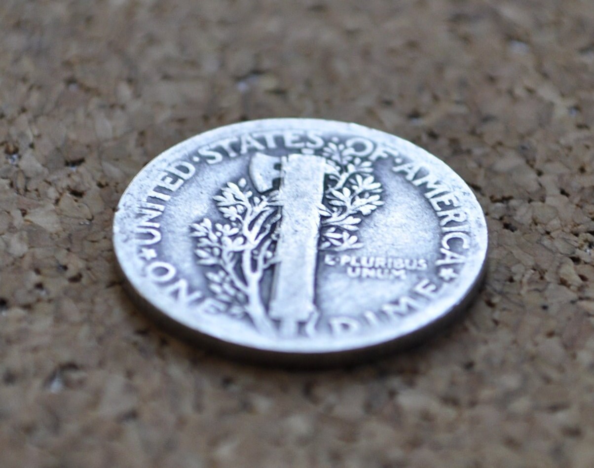 1923 Mercury Dime - G - F Grade / Condition (Good to Fine) - Philadelphia Mint - Silver Dime - 1923-P Mercury Head Dime