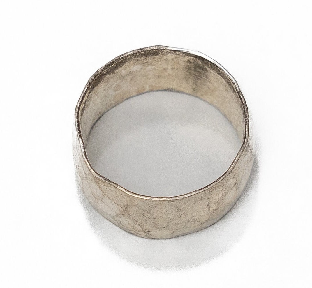 Sterling Silver Ring - Size 9 Ring Size 9 (18.9 MM Band) - Hammered Ring Design / Hammered Silver - Lovely Piece - 925 Silver