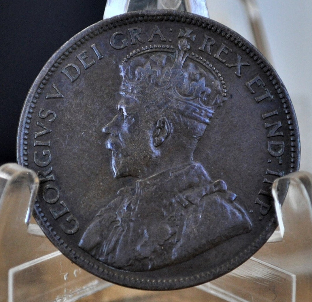 1918 Canadian Large Cent - VF-XF (Very to Extra Fine) Grade / Condition - One Cent Canada 1918 Large Cent - Great For Collection or Jewelry