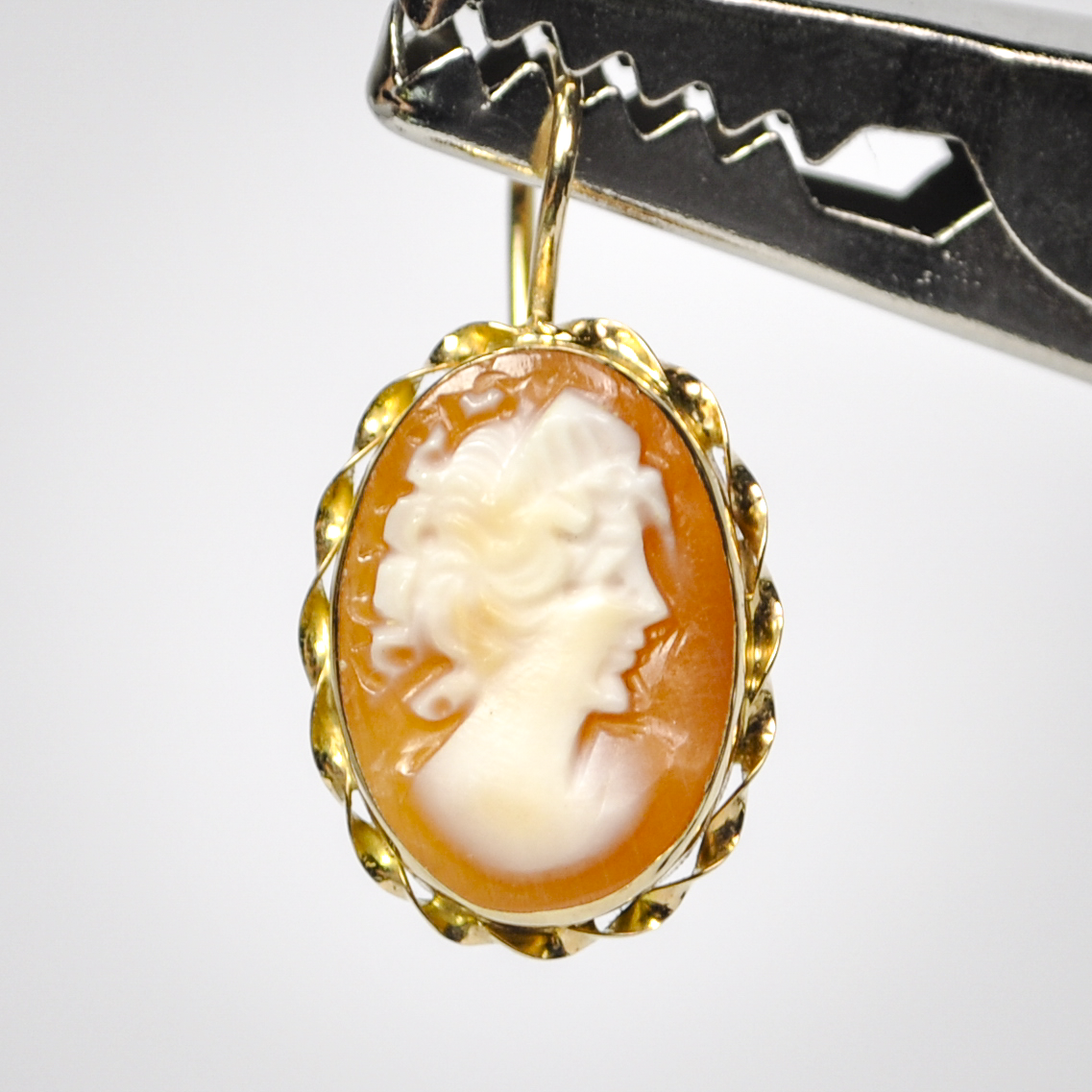 Vintage 14k Gold Ditta Giovanni Apa Genuine Cameo Drop Earrings - 1970s Giovanni Apa Naples Italian Cameo 14kt Yellow Gold Earrings