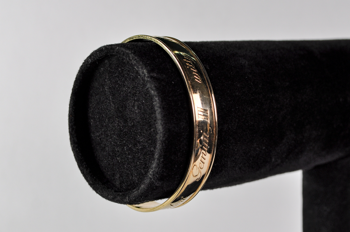 Vintage 1979 Avon Gold Tone Gemini Zodiac Sign Cuff Bracelet - Vintage 1970s Avon Signed Gemini Horoscope Astrology Bangle Cuff