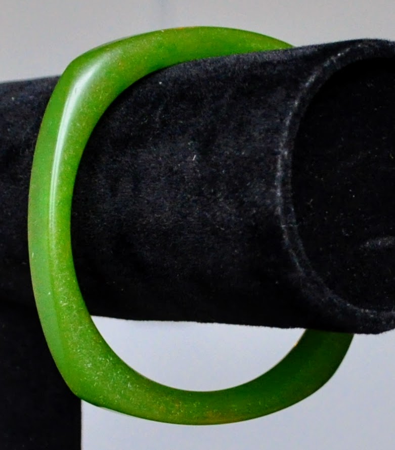 Authentic Vintage Bakelite Marble Green Square Cuff Bracelet - 2.5" Width - Tested Genuine Bakelite 1930s Spinach Green Squared Bangle