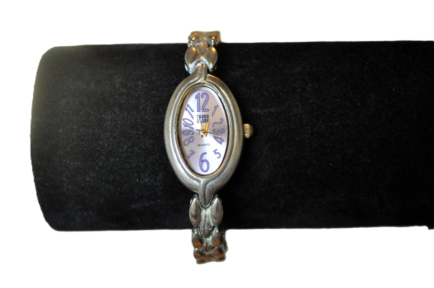 Quartz Faded Glory Oval Watch (Working!)