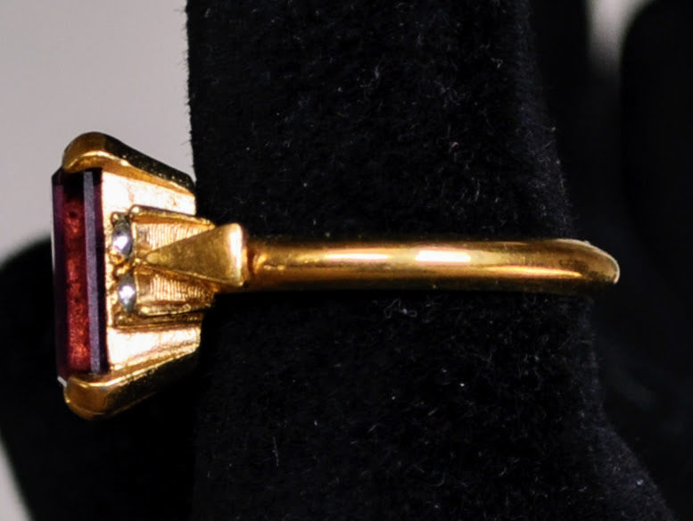 Elegant Avon Gold Tone Amethyst Cocktail Ring - Size 6.5 - Emerald Cut Amethyst - Vintage Avon Signed Purple Rhinestone Classic Ring