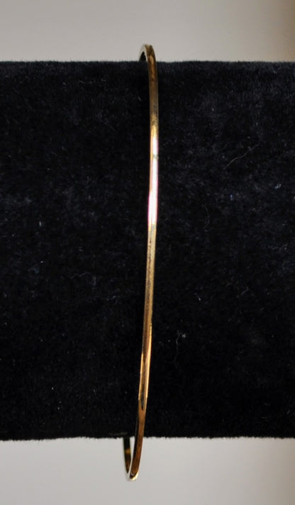 Elegant Avon Gold Tone Catch a Star Rhinestone Bracelet - 7" Length - Vintage 1970s Avon Signed Catch a Star Hook Style Closure Bangle