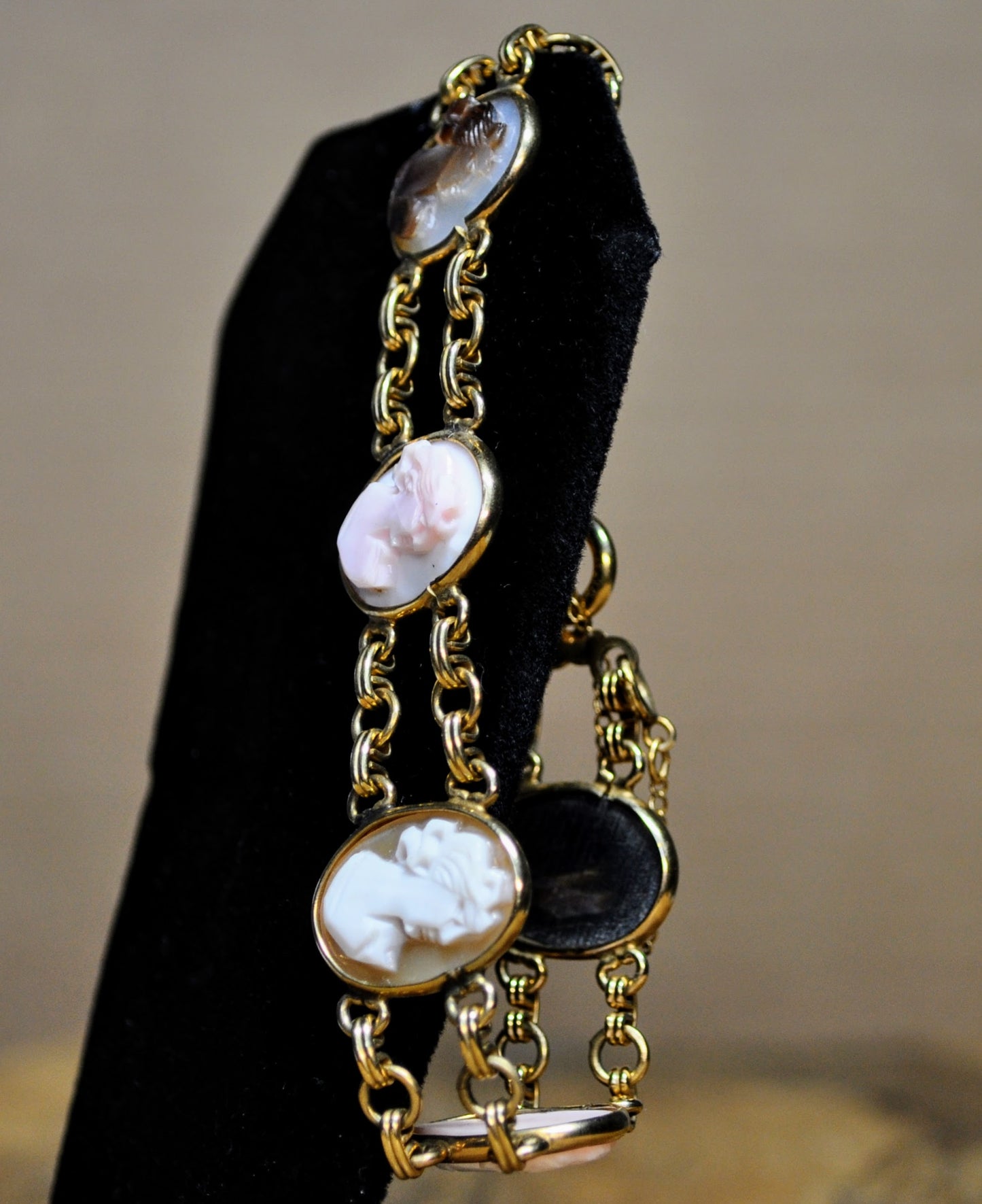 Beautiful 12KT Gold Filled Curtis Creations Cameo Bracelet - 8" Length - 1950s Curtis Creations Gold Vertical Cameos Bracelet