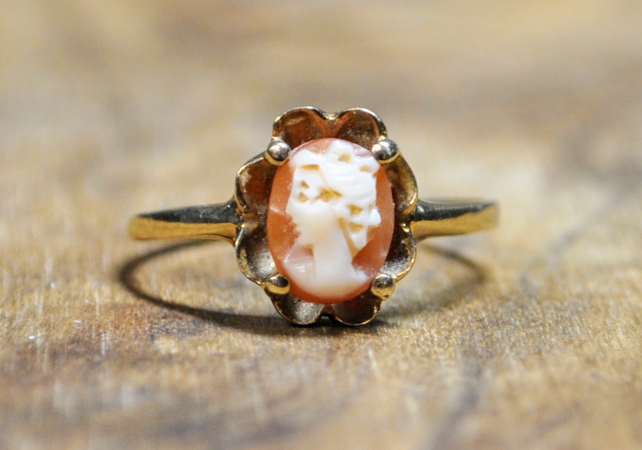 Victorian Dainty 10K Gold Genuine Cameo Woman's Profile Ring - Size 6.5 - Stamped 10K - Antique Small Cameo Shell Gold Filigree Ring