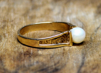 10K Gold Pearl Tension Solitaire Ring - Size 6.5 - Stamped 10 Karat Gold - Vintage 1950s 10K Gold Solitaire Tension Set Pearl Ring