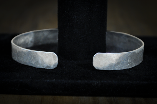 Sterling Silver Latitude and Longitude Bracelet 45°32'25.0"N 69°32'51.4"W Beaver Cove, Maine - Beaver Cove, Maine Sterling Silver Destination Keepsake Latitude and Longitude Bracelet Cuff