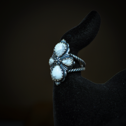 Handcrafted Navajo-Style Sterling Silver & White Howlite Statement Ring - Vintage-Inspired Southwestern White Stone Floral Concho Ring