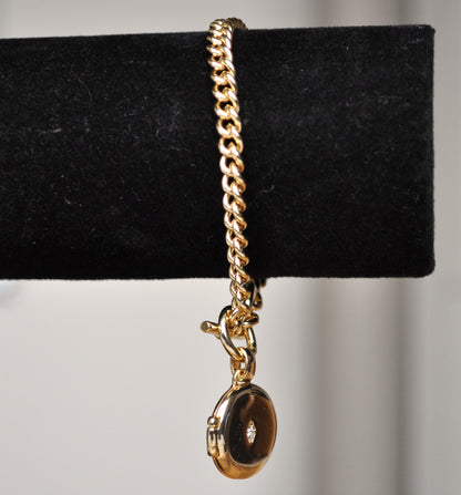 Amazing Vera Bradley Collect Beautiful Moments Locket Bracelet - Vintage Very Bradley Collection - Stunning Gold Tone Locket Bracelet