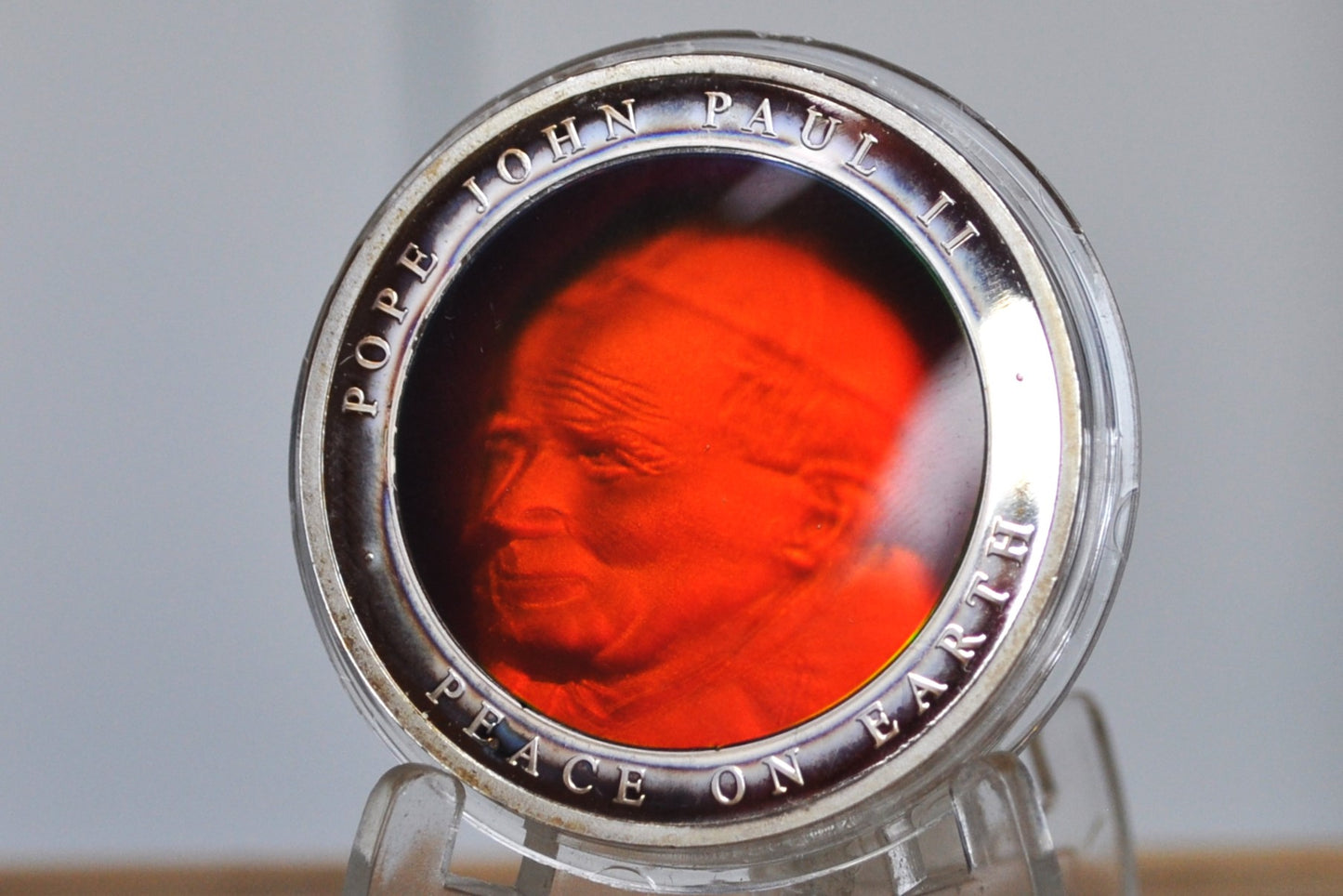 2002 Pope John Paul II Hologram Proof Medal with certificate of authenticity - Peace on Earth 2002 Pope John Paul II Holographic Medallion - Pope John Paul II Peace on Earth Medal Proof