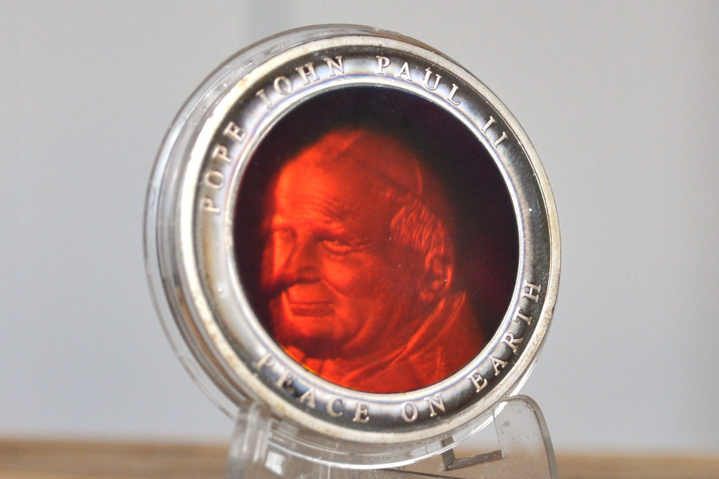2002 Pope John Paul II Hologram Proof Medal with certificate of authenticity - Peace on Earth 2002 Pope John Paul II Holographic Medallion - Pope John Paul II Peace on Earth Medal Proof