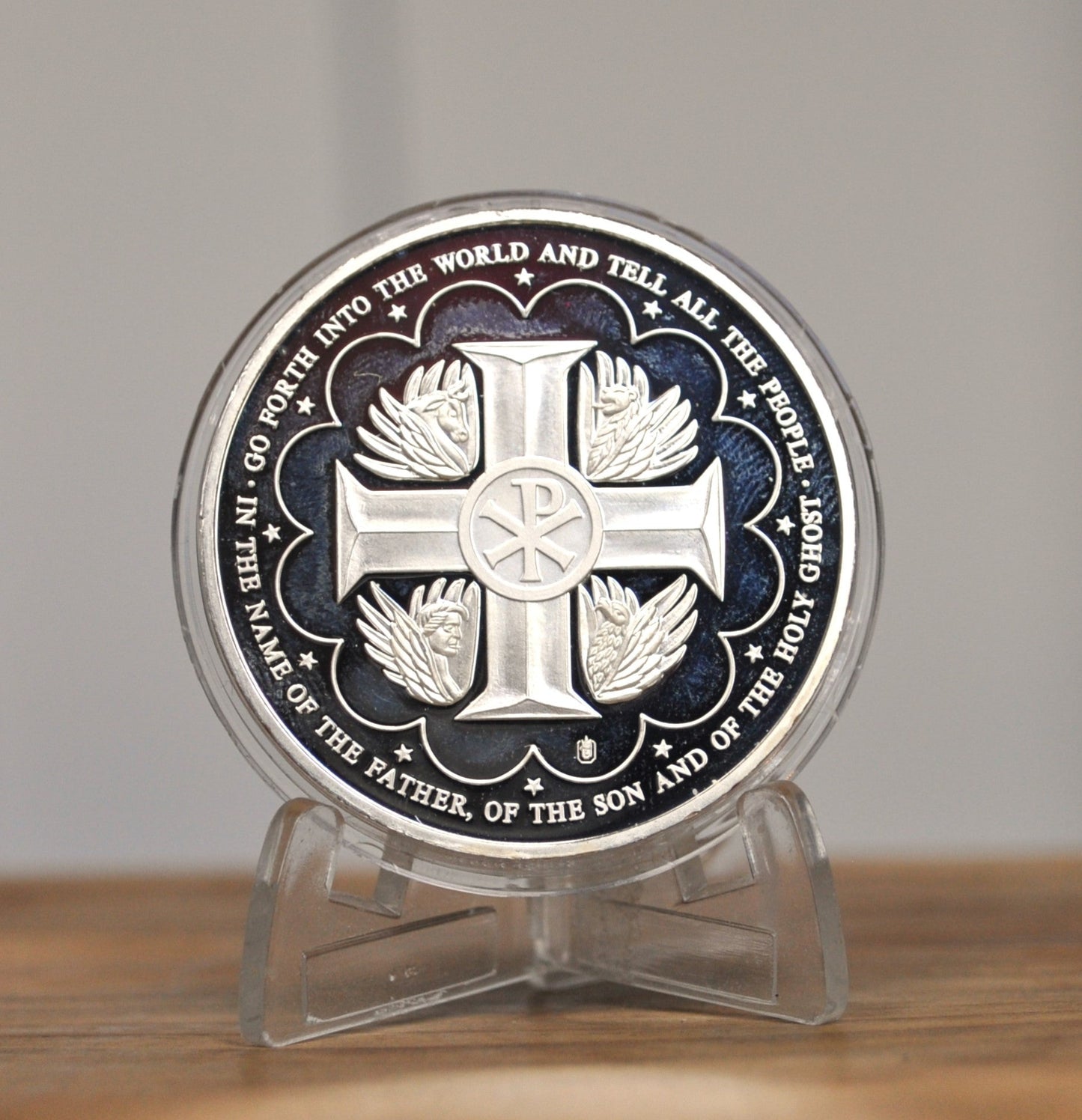 2002 Pope John Paul II Hologram Proof Medal with certificate of authenticity - Peace on Earth 2002 Pope John Paul II Holographic Medallion - Pope John Paul II Peace on Earth Medal Proof