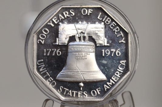 1976 200 Years of Liberty Us bicentennial octagon .999-ounce fine silver - 1976 Bicentennial Commemorative Octagonal Coin - 1 oz Fine Silver, 200 Years of Liberty