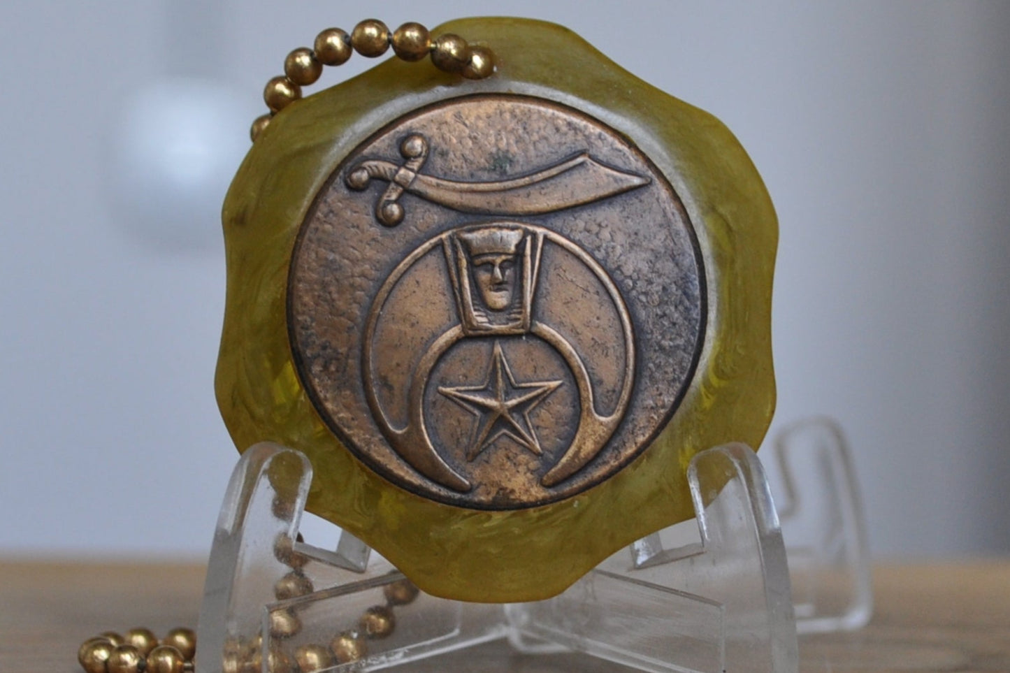 Yellow Resin Shriners International Amber Style Keychain - Shriner International Yellow Resin Amber Style Memorabilia Keepsake