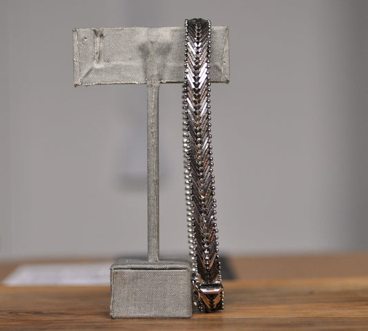 Luxurious Sterling Silver V-Cut Chevron Link Bracelet/Anklet - 7.5 Inches - Sterling Silver 925 SU Italy Bracelet